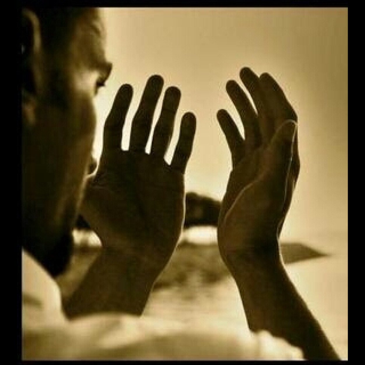 آنا كالبحر .. ظاهري هادئ و باطني أسرار ♠. يا ﻗﻟب لا ساﻗك زماﻧك ﻋلى ﺎﻟﮬم ادفن ﺟرۅحـك ... لا ﺗﺑﻳن ﺧفاها