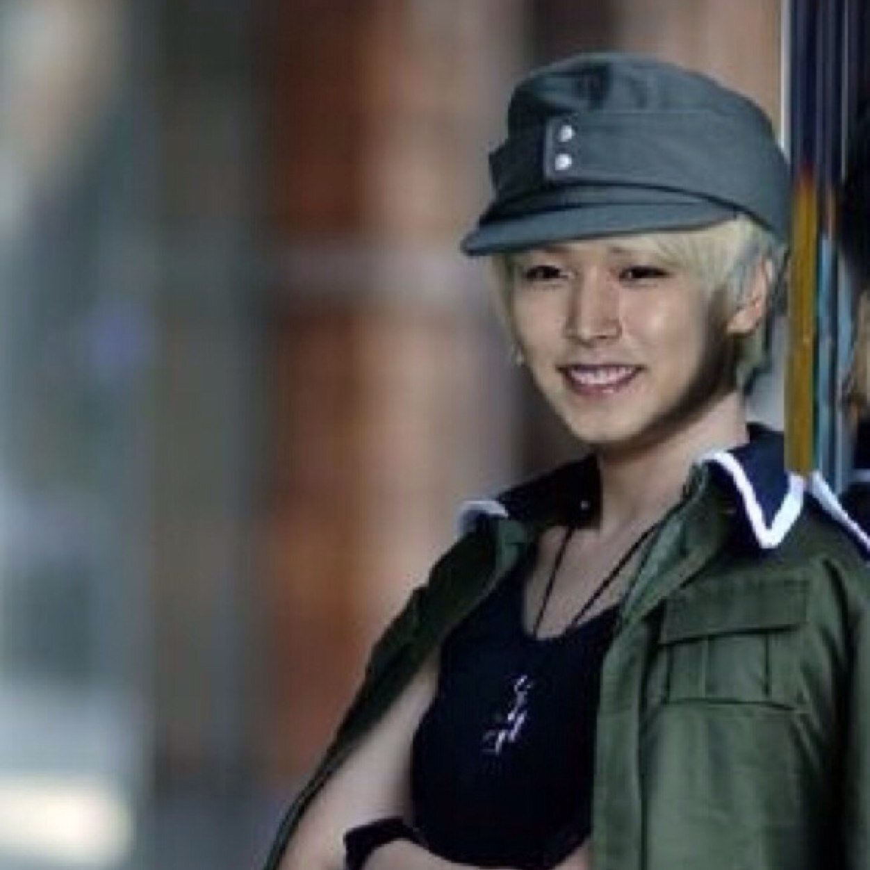ELF　SHINeeworld elvis