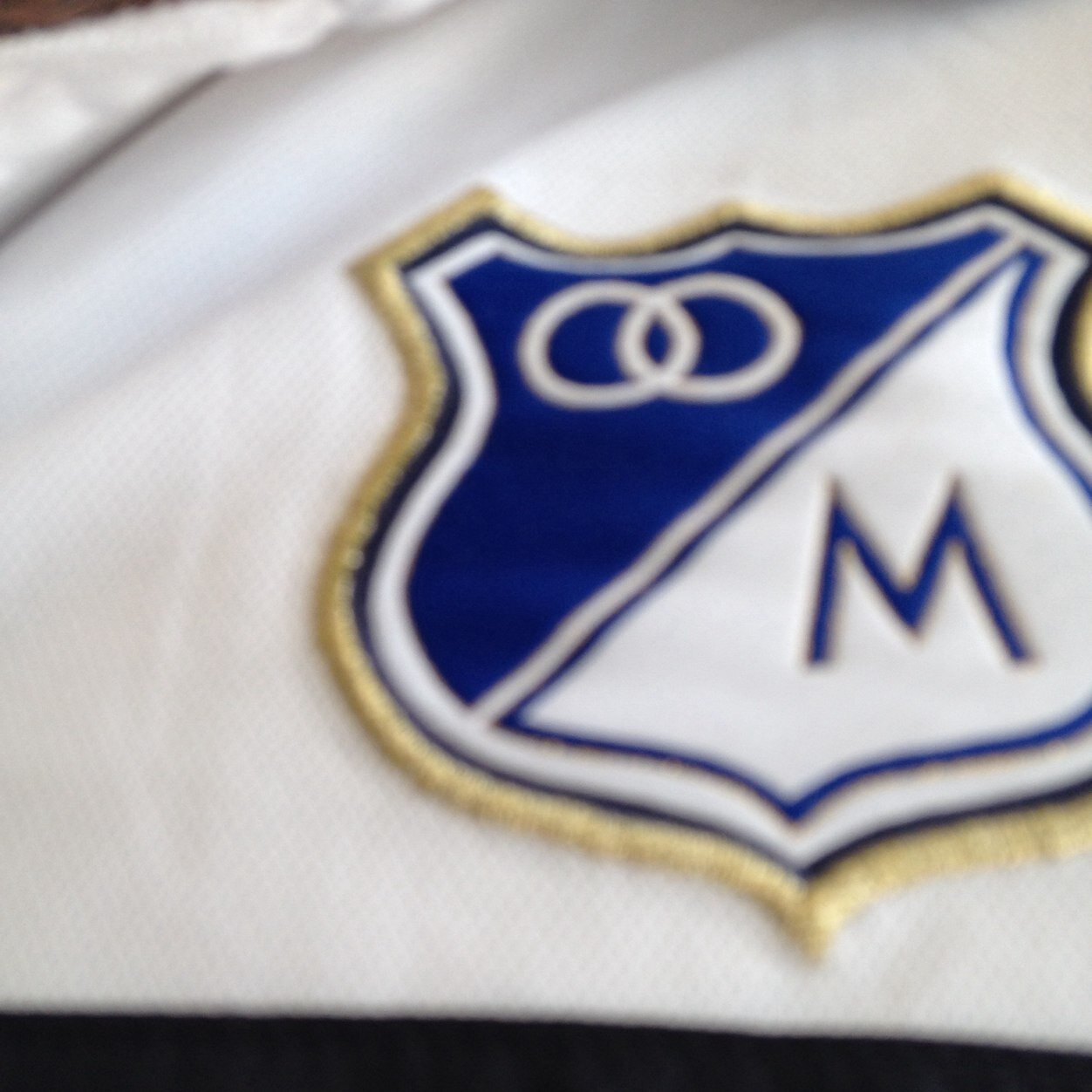 Amante al buen Rock, baterísta frustrado.... Amo a Millos, Futbol, Automovilismo y como dicen el toro por los cachos...