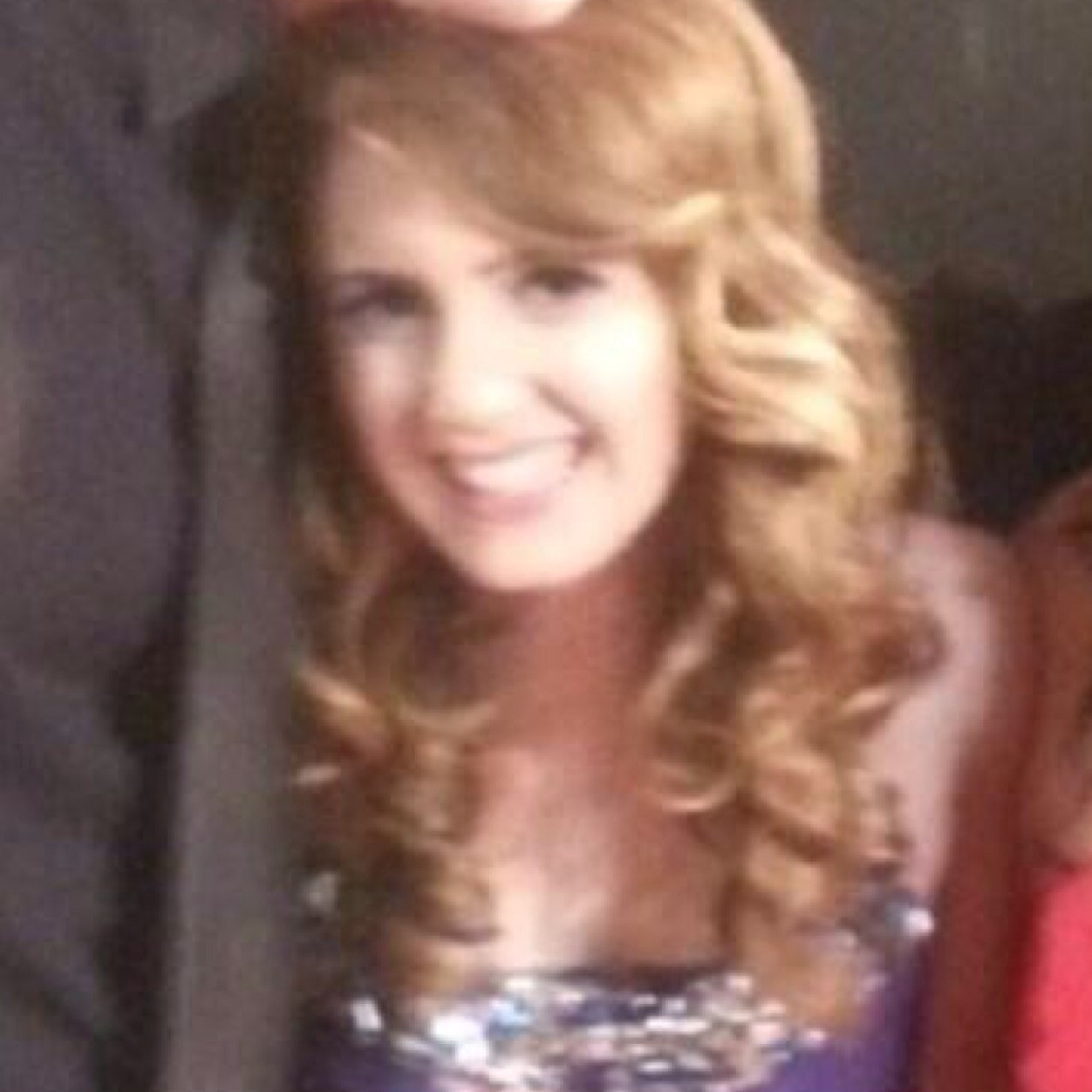 Laurmaranoxoxo's profile picture. I'm kinda obsessed with Goggurt, but even more obsessed with my fiance @xmoonfclse. I love him so much ❤️