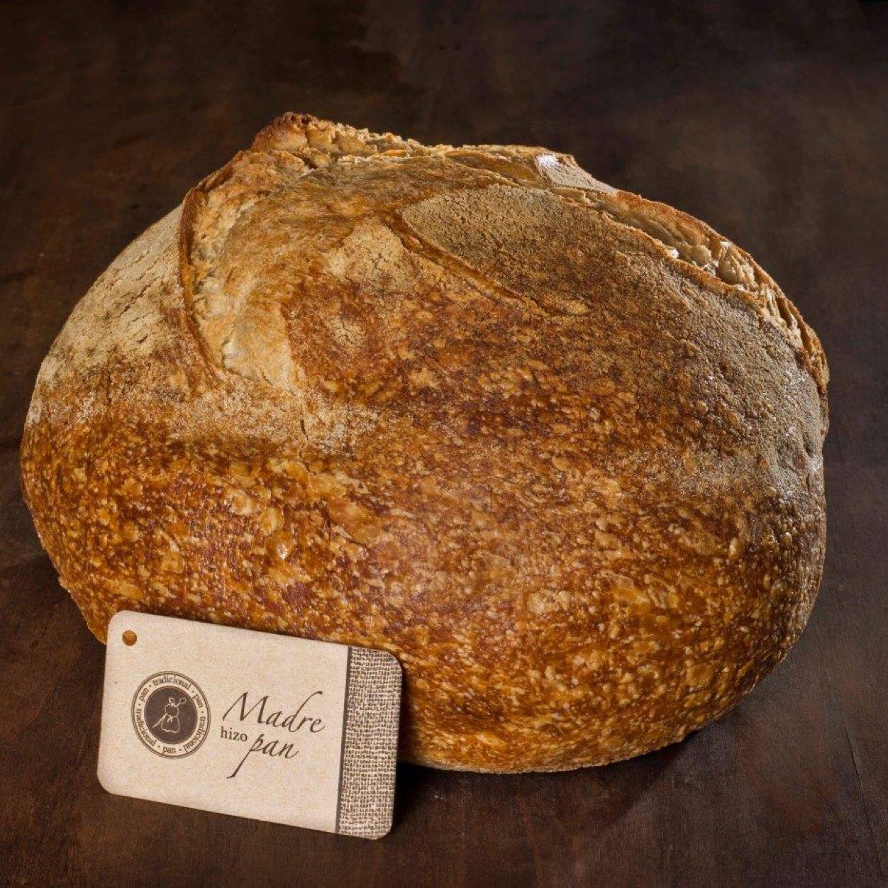 Más de 40 variedades de pan, elaborados con ingredientes naturales y cocidos en horno de piedra. Sabores y aromas de siempre. 918579573 o madrehizopan@gmail.com