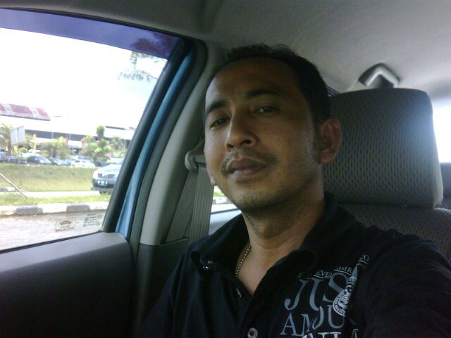 akmalusman1's profile picture. 