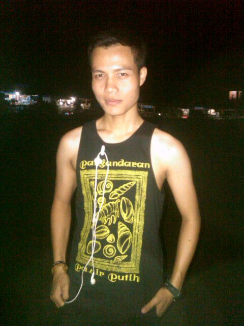 I'd wechat:rivan587