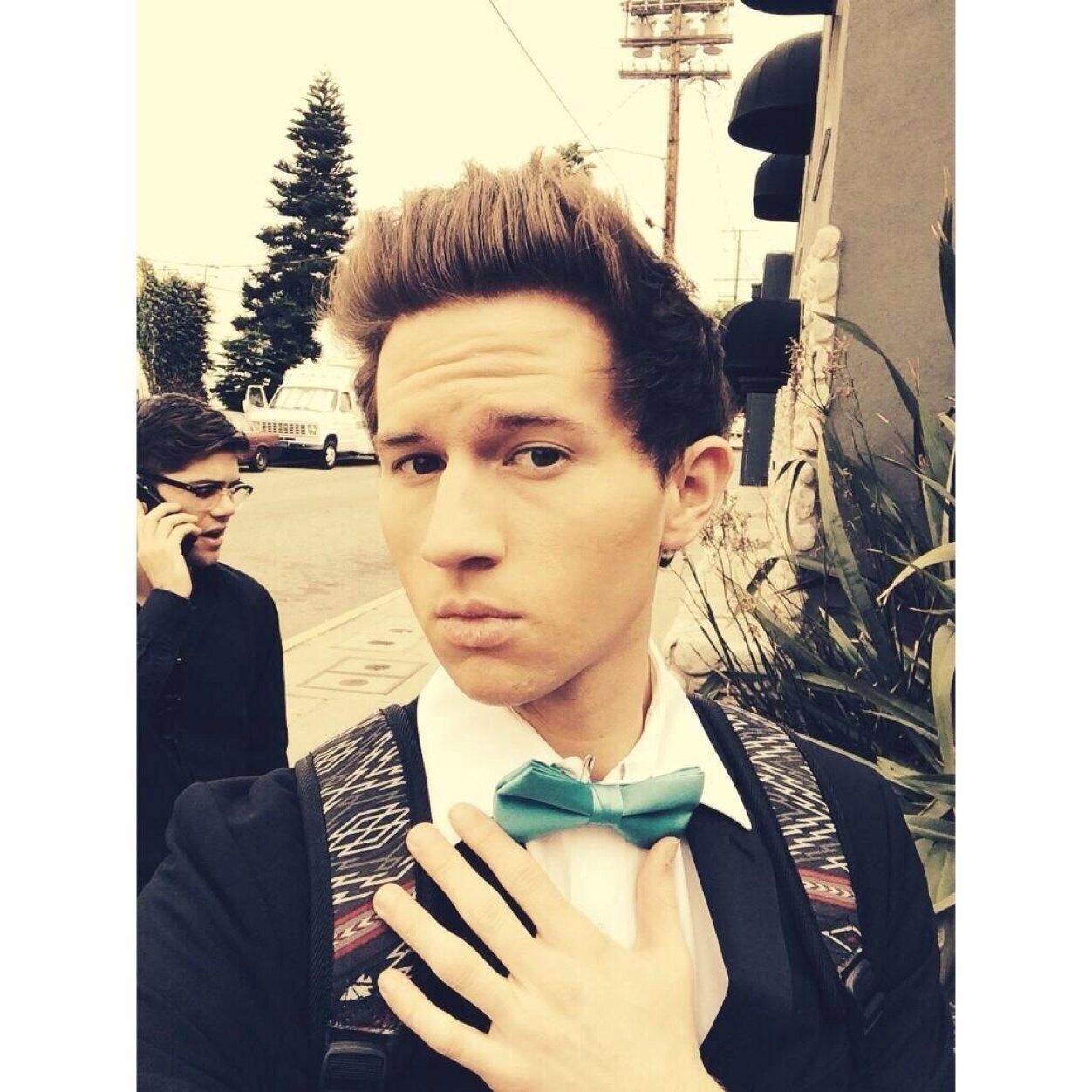 Hi Babe x Follow @Princess_Ale19 Thanks c: