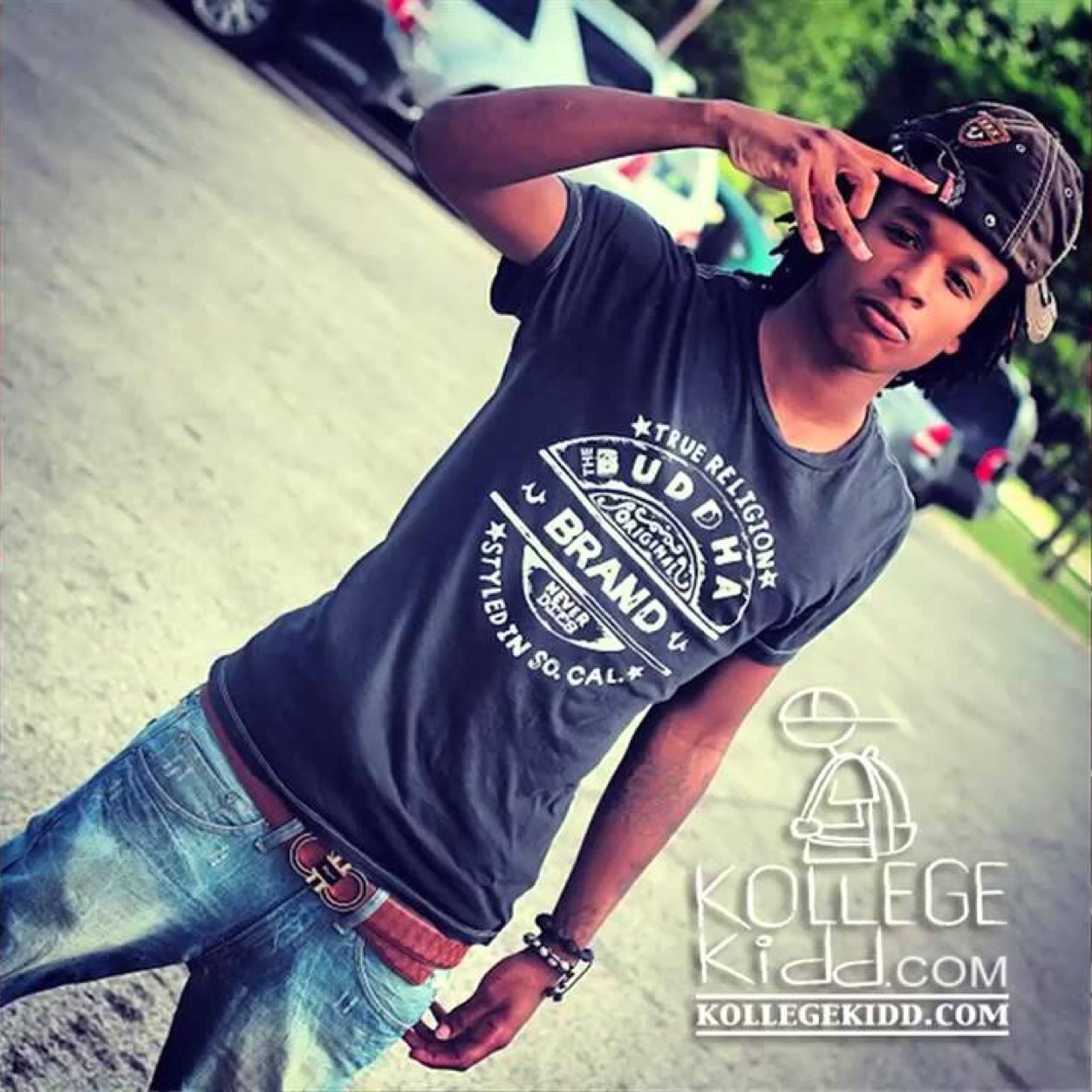 Folllowww Meeee i Foooloow baaack #Yaaaknoeee ^.^ hmuu Ooonnn Faaceebookk && yeaaaaah #SAAVAGE SHIT