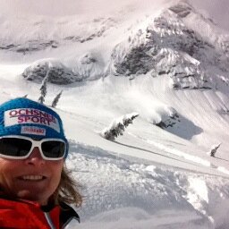 Live to Ski....Love to Ski !!! Need to travel the Globe