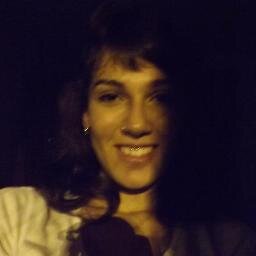 comendo letras, pontos e acentos.