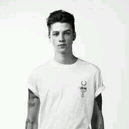 18. Gemelo sersi de Willow. Violet es mi representante.  Zumizo de Tristán. Tristán bb i loff iu. #Willtán