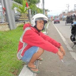 mencari cewek yank setia 
N gk cuek/egoisDll lach??