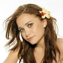 16:Hermana Gemela de Mia Dulce Cariñosa Risueña y Siempre sonriendo Modelo y Actriz :3
