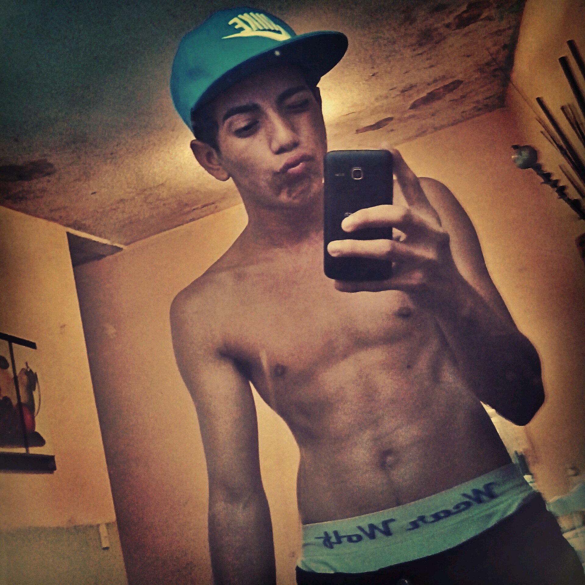 Chicken_Litle79's profile picture. 