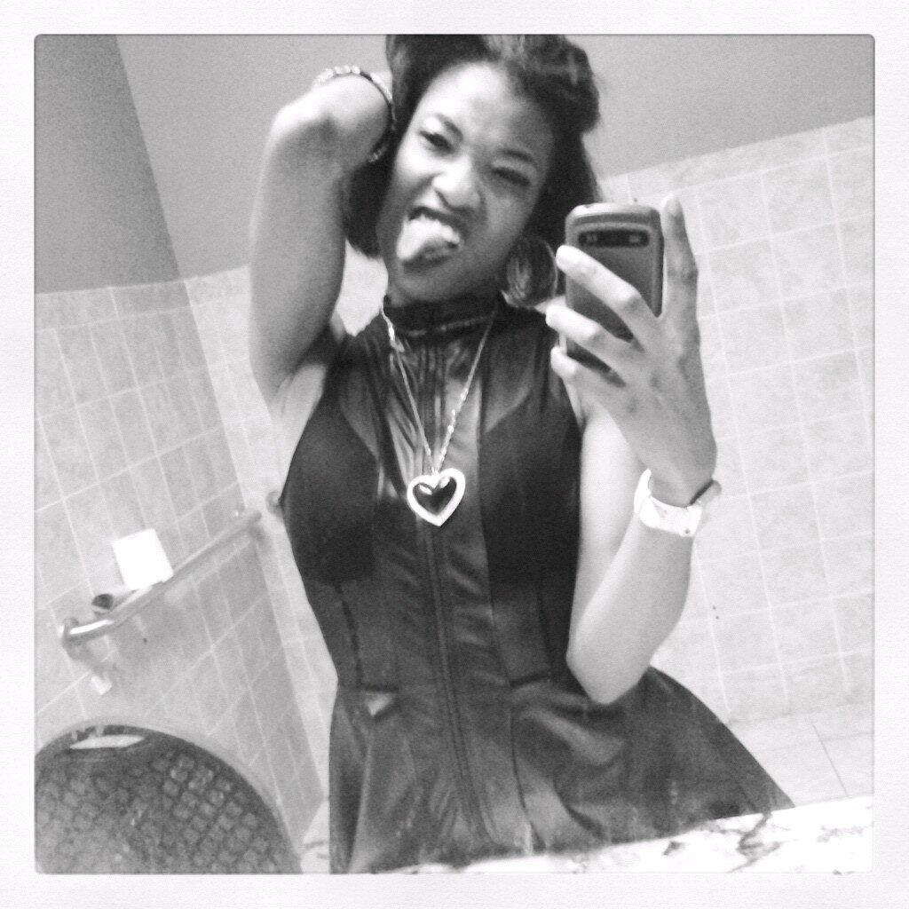 Westwood college girl....Singer...Rapper....gettin 2 dis money.......Turnin up iz a habbit.........Dnt judge me.... Get like me HOE!!!!!!!!!