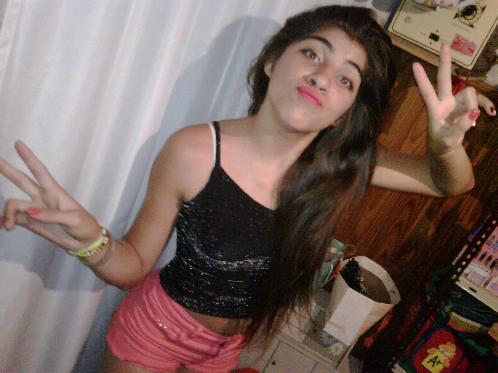 HOLA♥ ... Agragame a mi Face : https://t.co/99n2n5HmPE♥