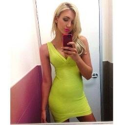 Posting the hottest chicks online. 18+