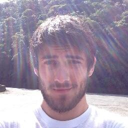 Torcedor do Corinthians, Brahmeiro e estudante de engenharia.