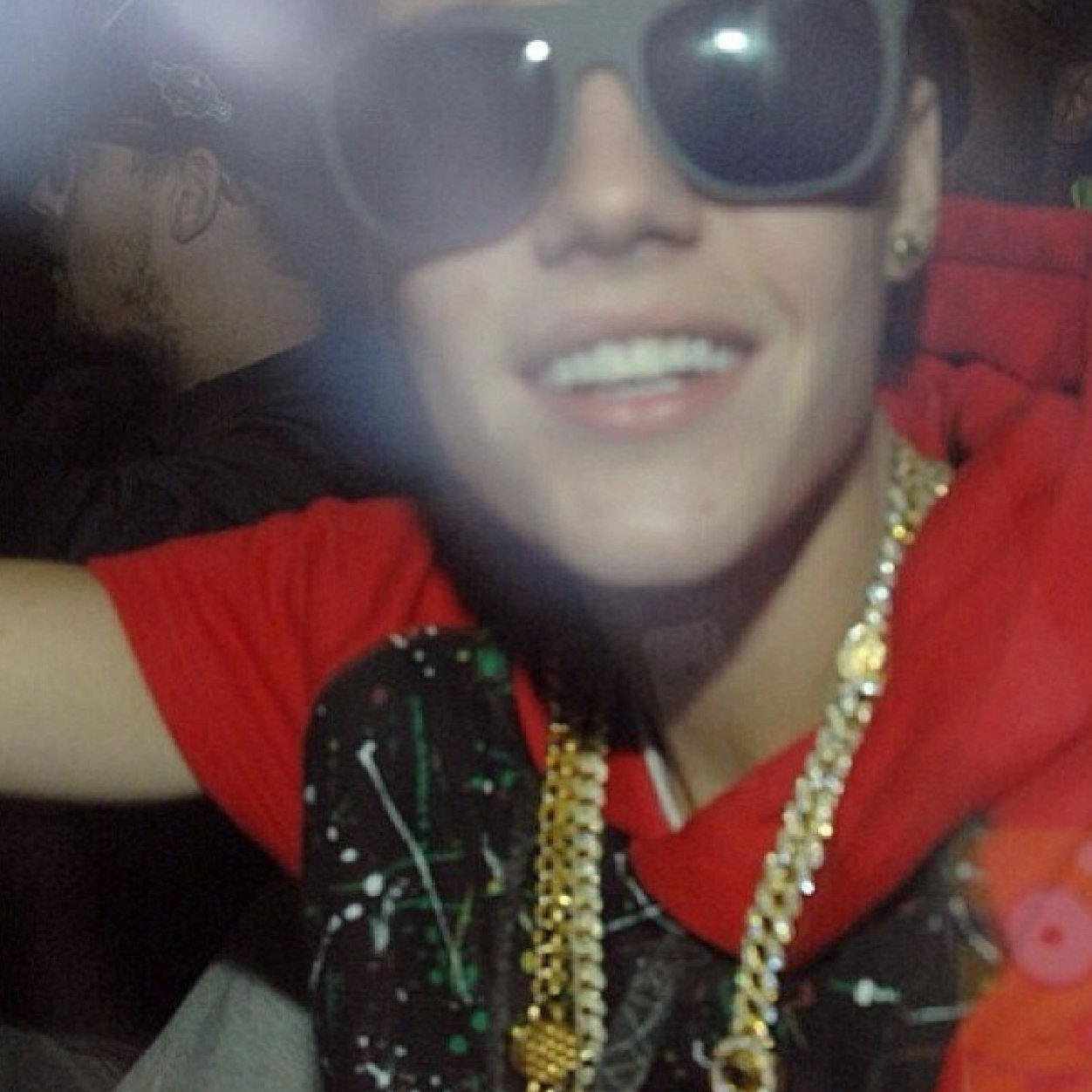 JUSTIN BIEBER i well always be there for u when u have bad days and good days when u get sick too. but promise that u would NEVER change be who u are