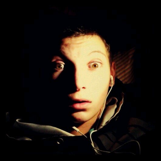 QTrhee's profile picture. 