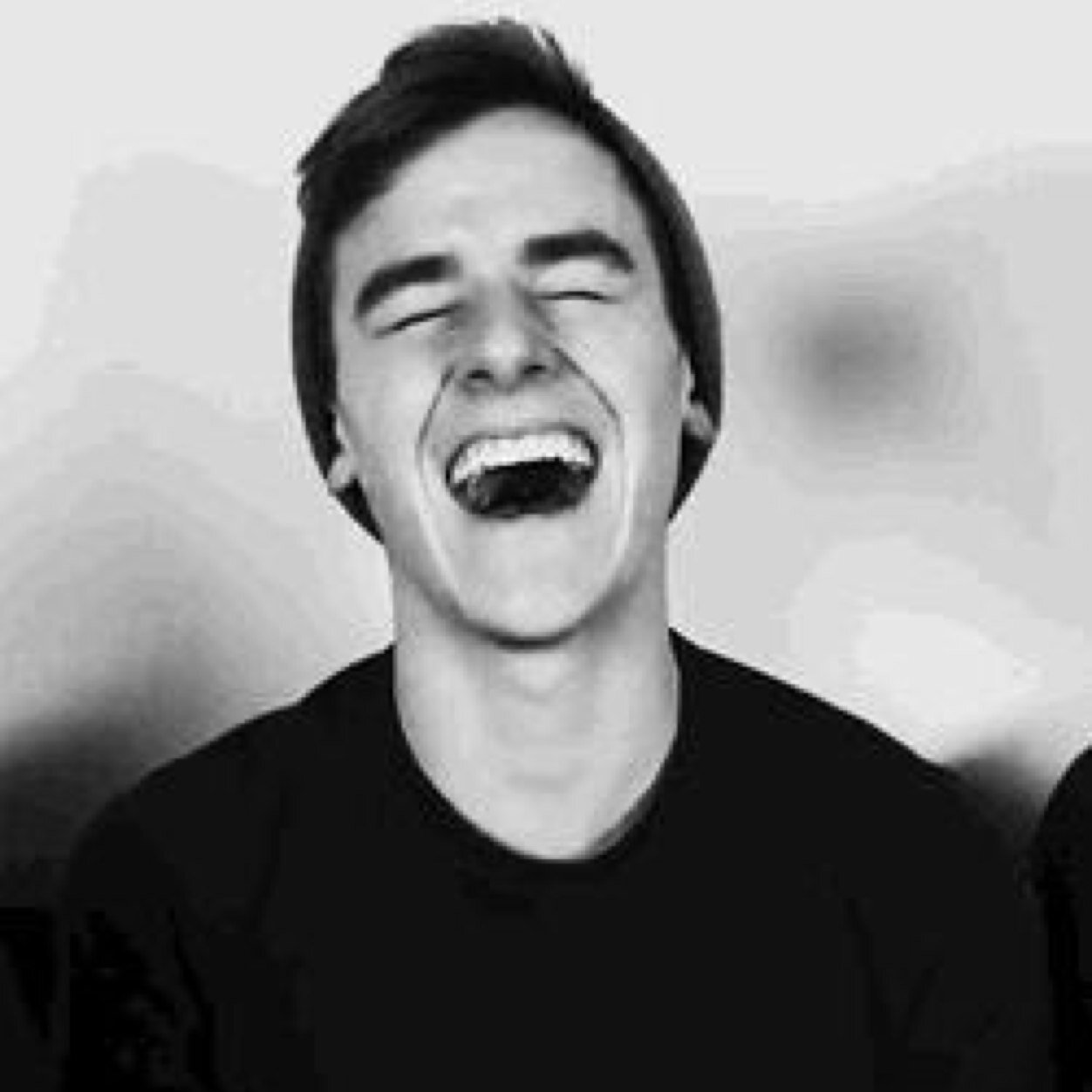 you just got a free follow from @_frantalicious_ :) please follow