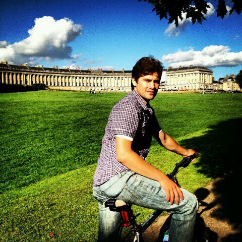 bluparsons's profile picture. 