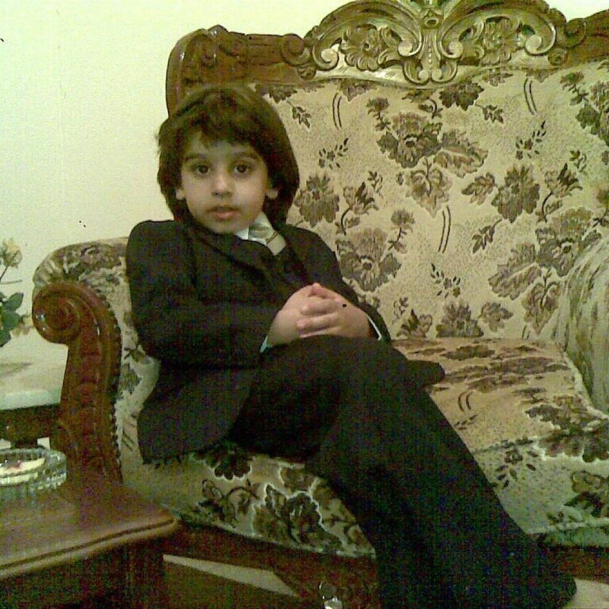 جُل خيرٍ قد فعَلْته كنت في عكسه أُجابَهْ -لم يفاجئني جحود ولم يُثِرْ حتى فضولي