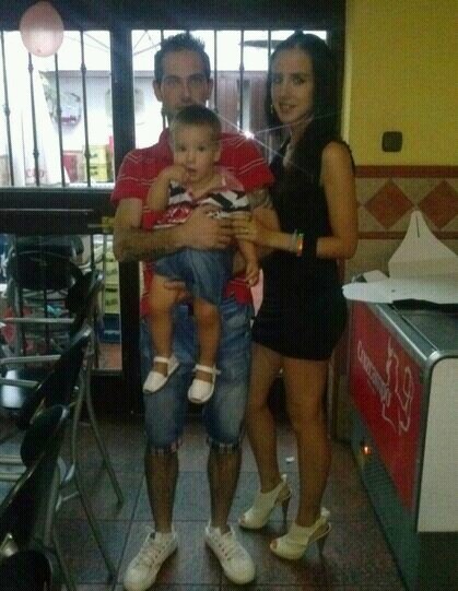 mami de un niño precioso :$. Raul te quiero.