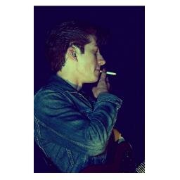 _alexachung's profile picture. これはでたらめである