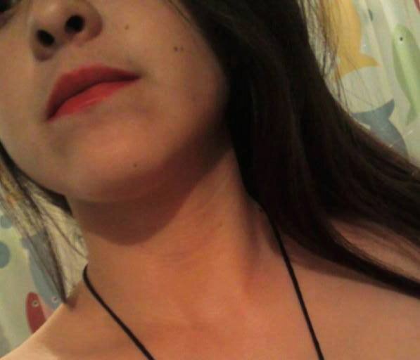 Soy una mujer con un hermoso bigote :3 feliz y así ...