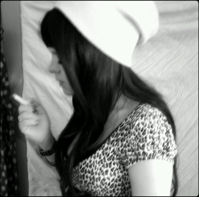 DocOc_'s profile picture. . 25 . Mother ♥ Wife . Realist . Mental Soldier . Married to a real Soldier . I don't use this often . No that's not my bum .