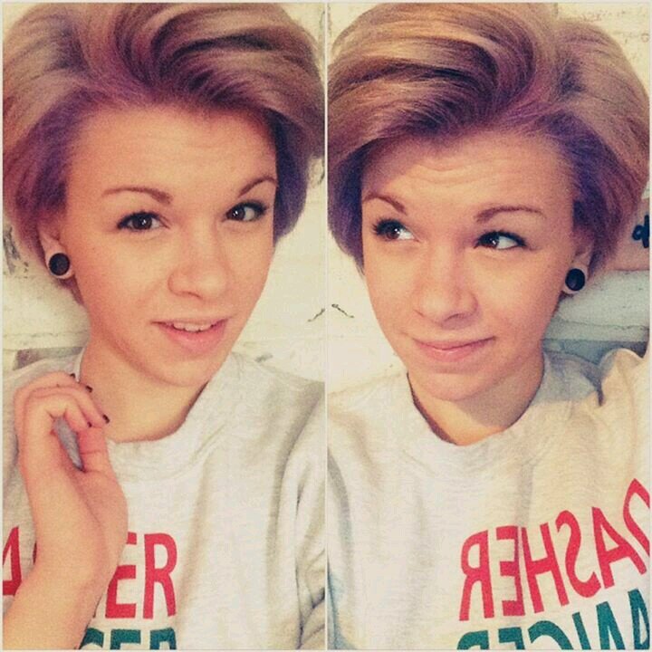 Hi I'm Ashley, follow me for a follow