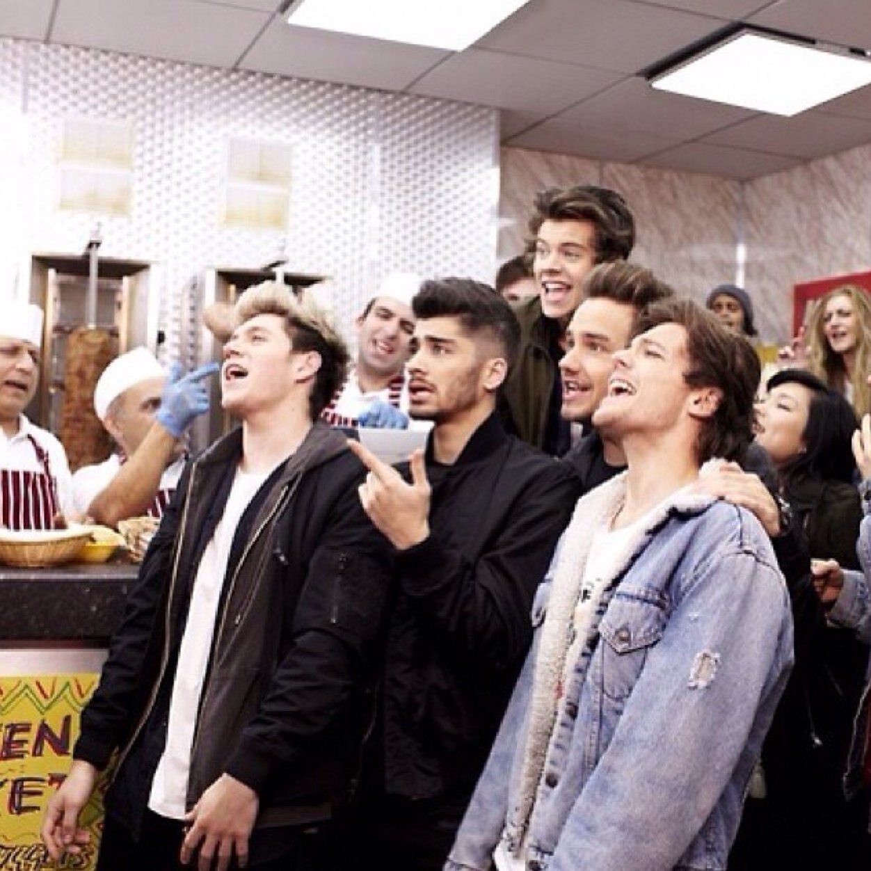 BeDirectionners's profile picture. #Directioner = Just A Girl Who Loves Five Stupid Guys.