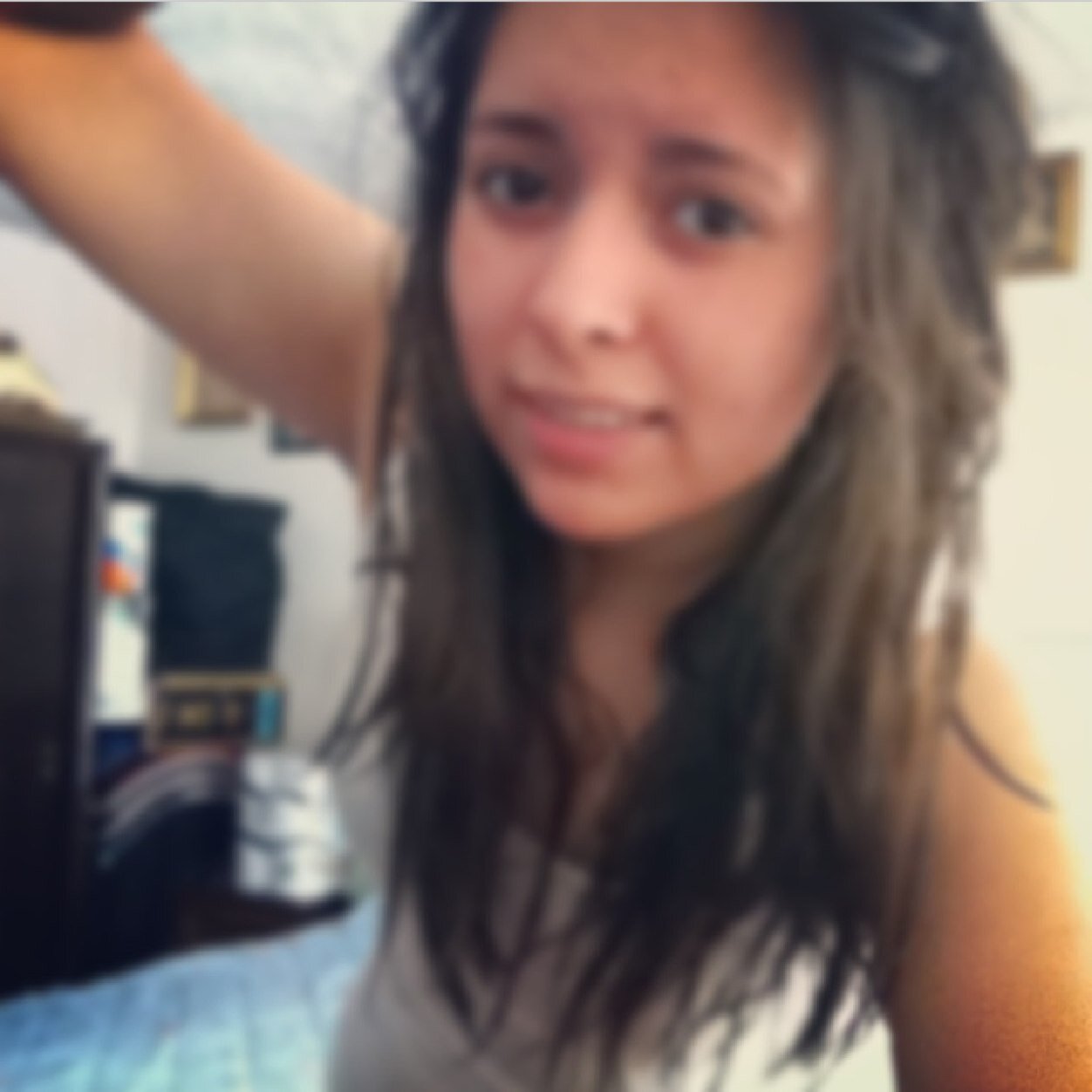 Tengo mas lunares que metas en la vida y eso que metas en la vida tengo un chingo. Instagram risas_magie