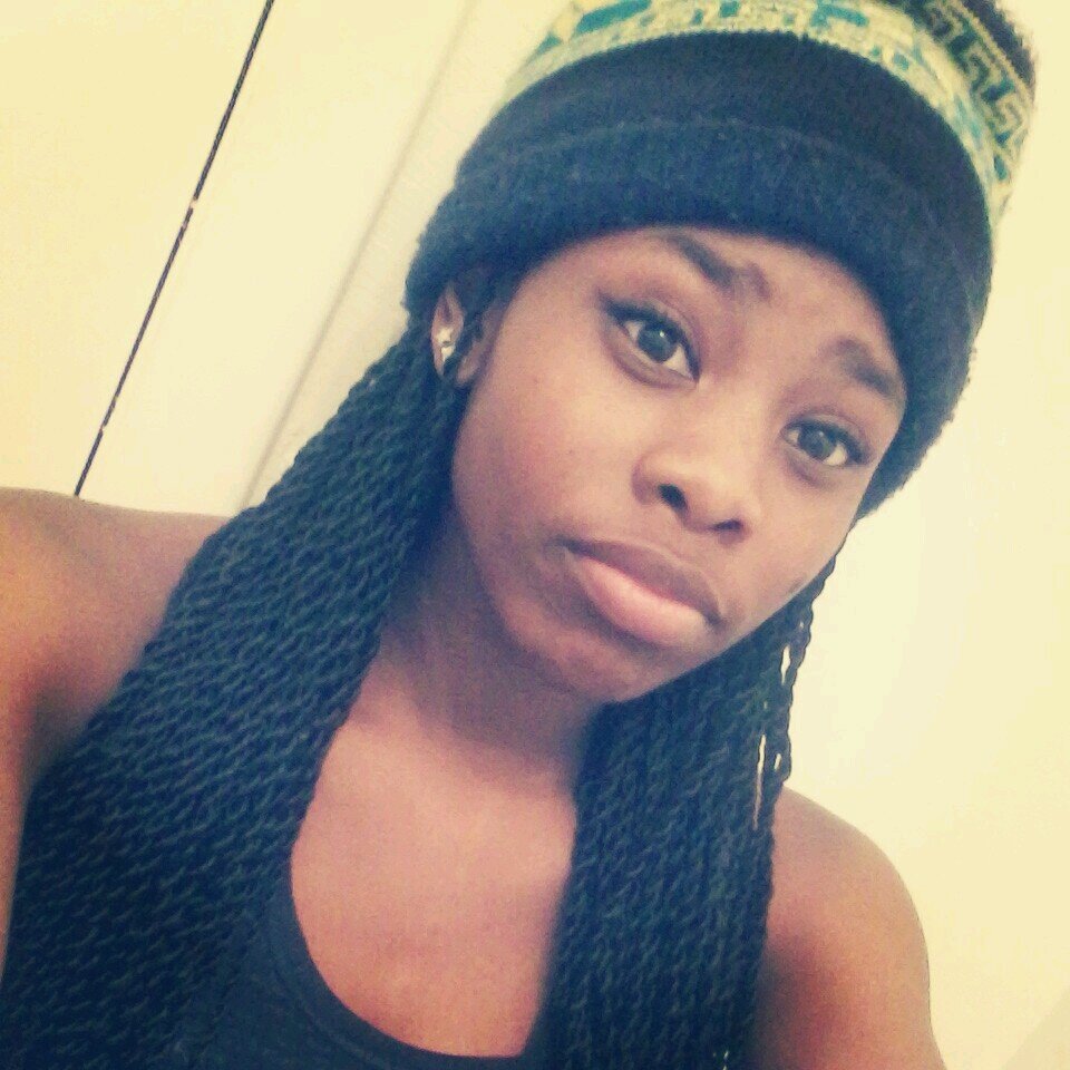 *SheDope*	Follow her ..Teamm FollowBackk:)3 凸(¬_¬)凸