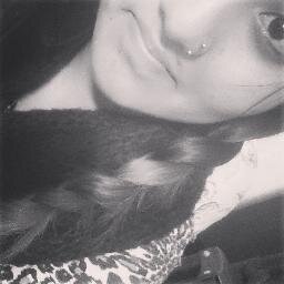 Ser original es un mérito; quererlo ser, un defecto.//Instagram: ValeriaAsly//