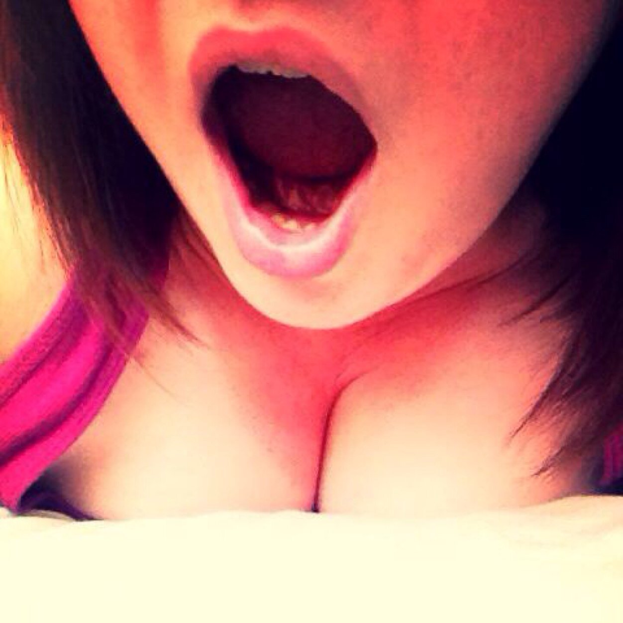 No Kik, no Snapchat, no Skype! If you tribute one of my pics i'll follow back ;)