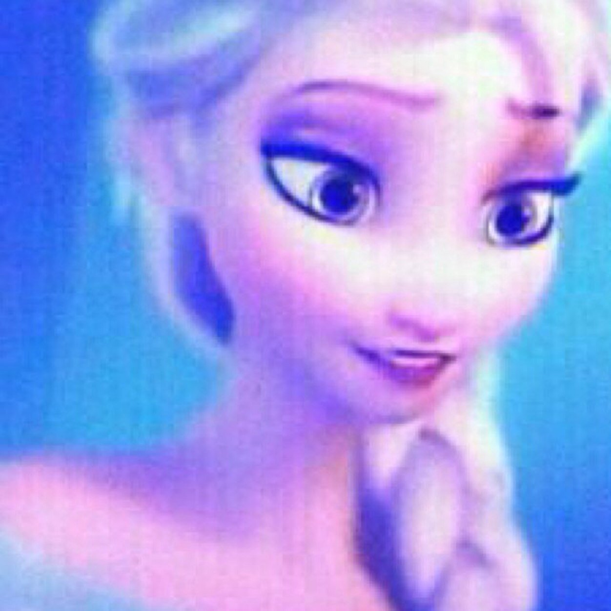 ❄️Let it go❄ @ThawedAnna is my sister. And my best friend•taken @justjackfrost1⛄ #RP