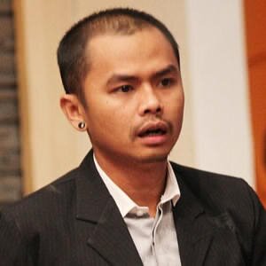 Akun Fanbase Bang Wendi Cagur YKS. Saksikan YKS  setiap Senin-Jumat | YKS Sabtu-Minggu, LIVE pkl 19.30-22.30WIB @TRANSTV_CORP