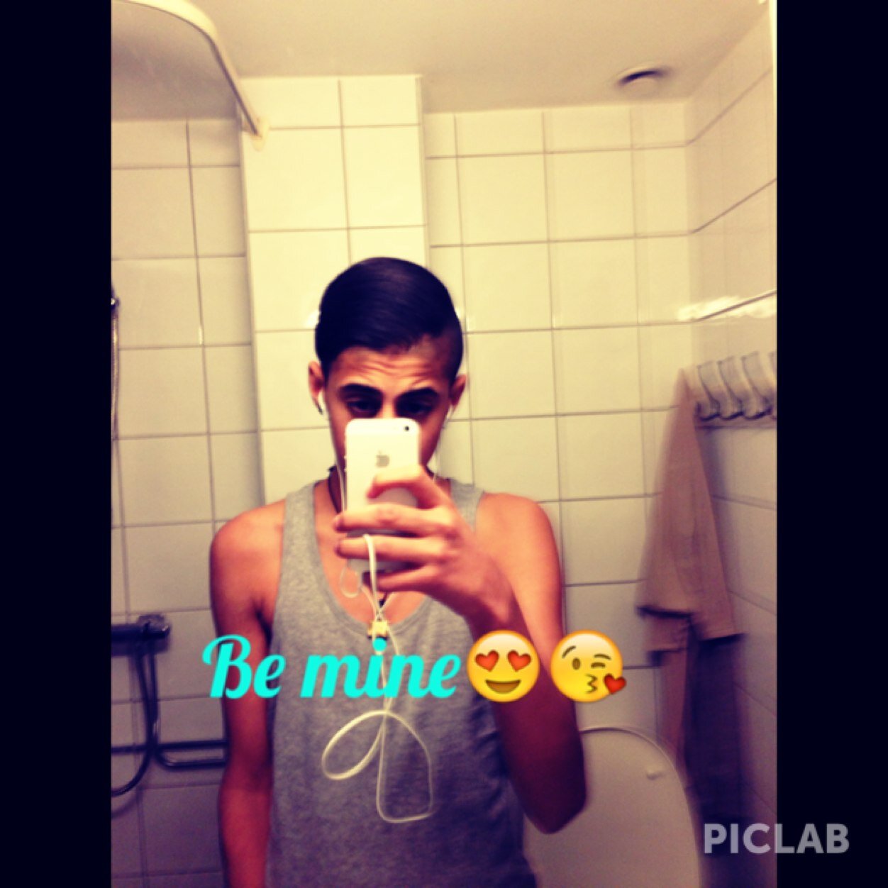 Yoo follow me and i will follow back. football and music for life.YOLO SWAG for life. O.T.F ♡♥♡