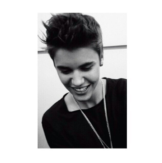 My love pours out to Justin who have been there when I need him. I will forever be grateful. Justin is the strongest, most compossionate Idol. ♛