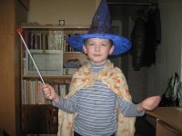 theSwiger's profile picture. Захотелось чайку... и понеслось: булка, масло, колбаса, печеньки, конфеты... попил чайку.