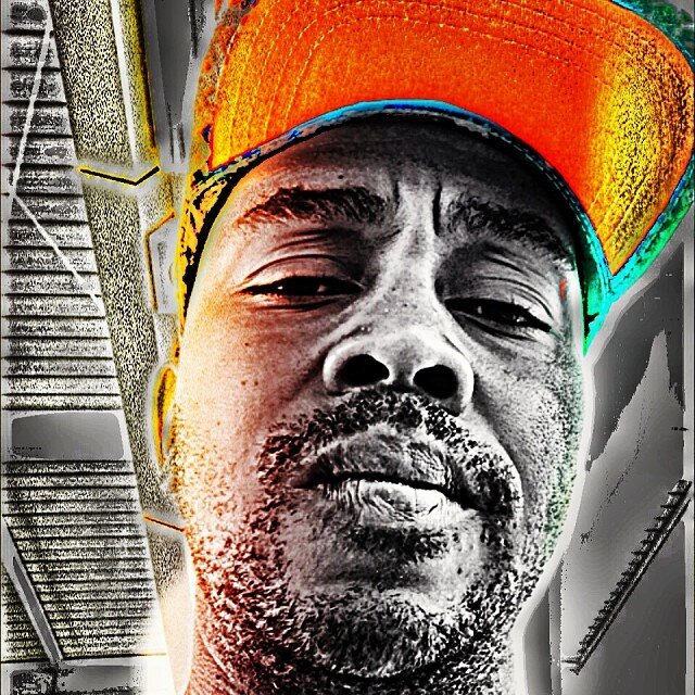 Lincoln Heights }*{ all you need is love }*{ avid book reader