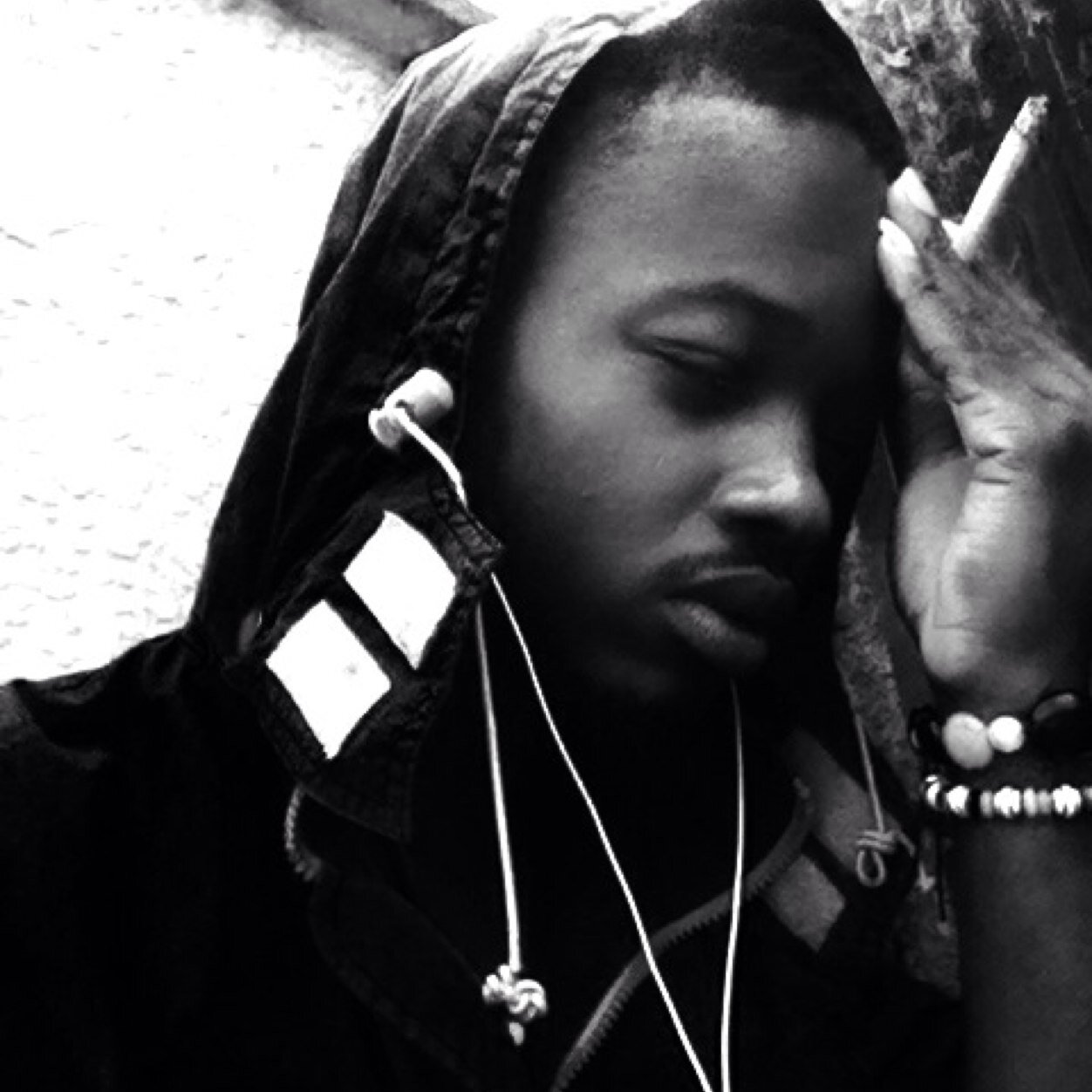 trying to be as cool as possible,,,and keep everything on a low profile#teamdarkwheelzrecord