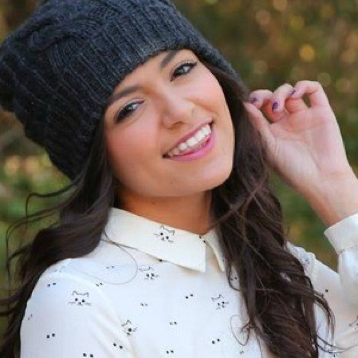 Vampire academy fan/bethany mota fan!! Support vampire academy frostbite on indiegogo so we can have frostbite next year even if its $1 it can mean a difference