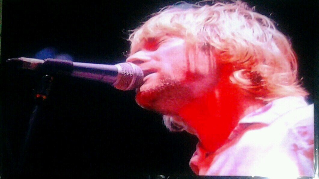 me gusta el Rock, ver Deportes y amante de la belleza femenina!!