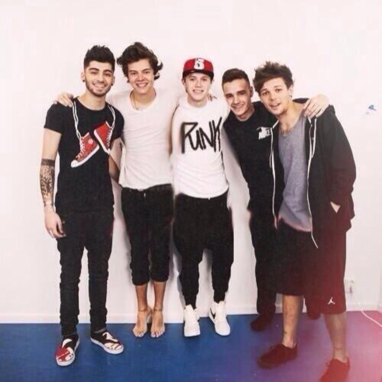{@loveliamlots} one day youll put harry/5 in your bio i promise