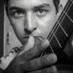 Eu amo musica, pratico musica, respiro musica o duro é não viver de musica eu gostaria muito mais não tive oportunidades.