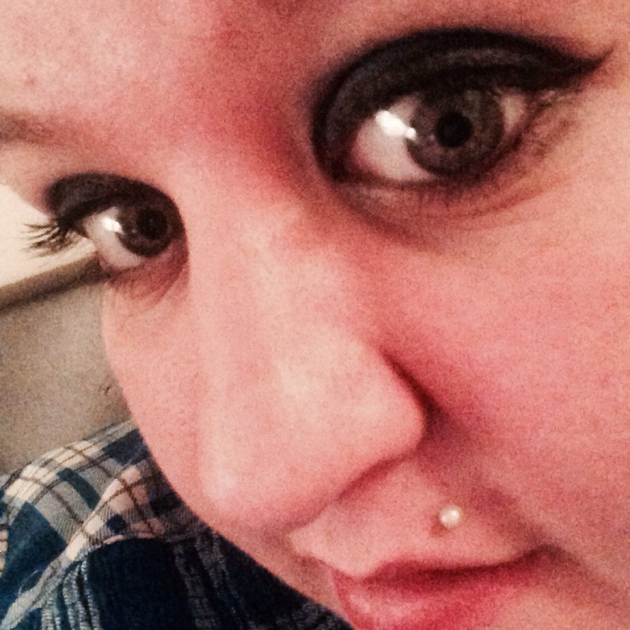 18 year old outgoing girl, in college for PSW just ready to start my life
