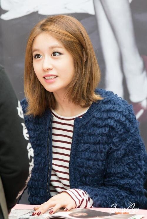 @pjy1234's closed roleplayer from @PHP_Closed | capek jadi orang mengaggumkan. terlanjur cantik dan mempesona.