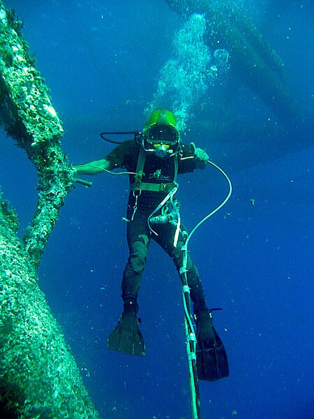 f_navap's profile picture. 