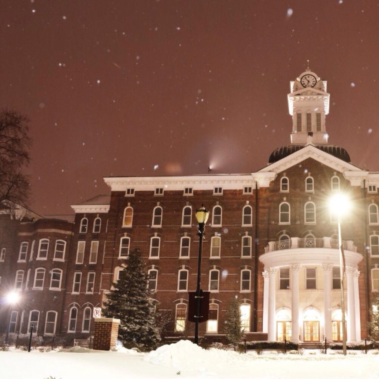 Keepin' it real and tweeting the daily Kutztown life *Our Avi photo was taken by @rachaelwolfee a KU student. Check out her page for more incredible pictures!*