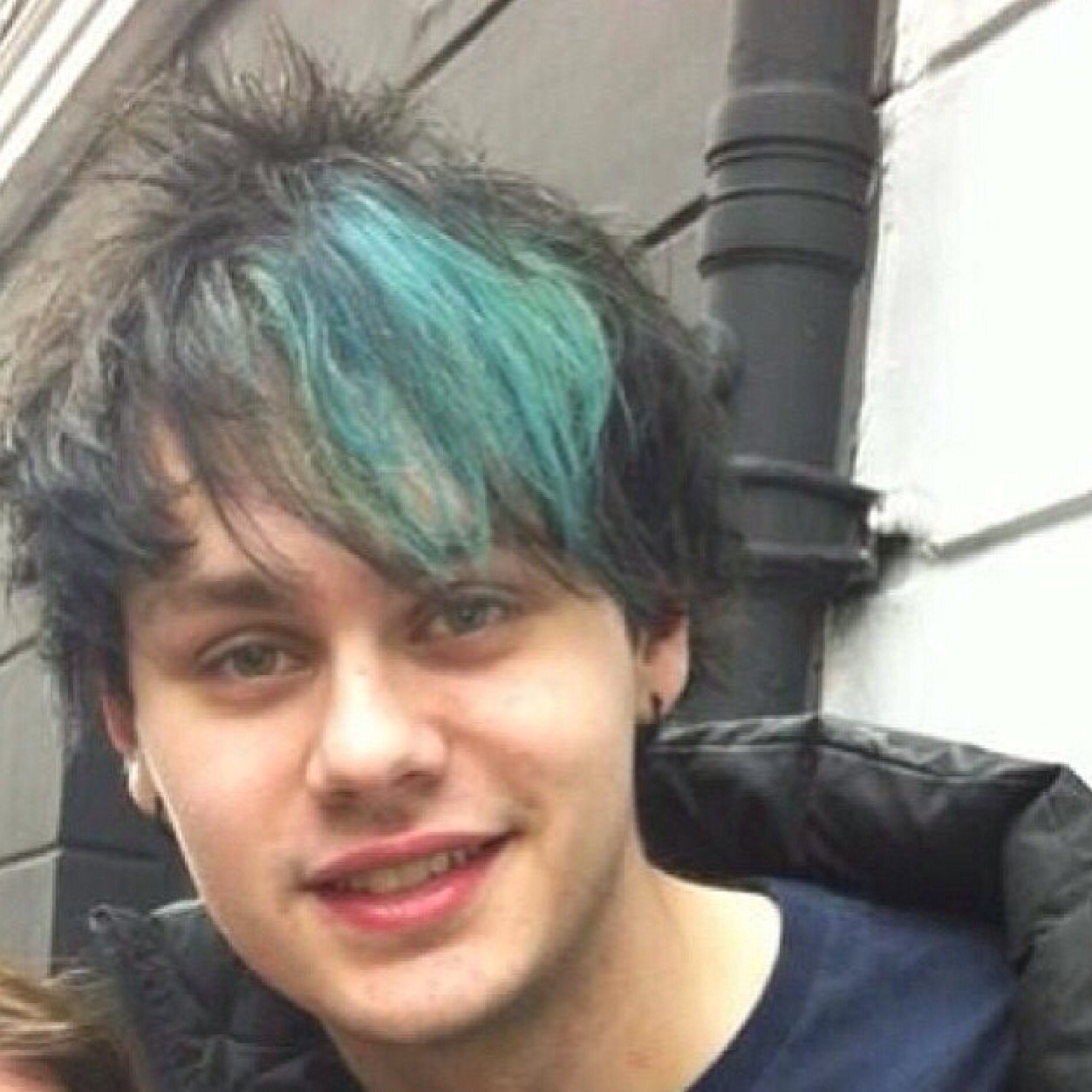 Michael is my baby♡ im a muke girl, my name is Sammy. i got michael/4 0/5 michael followed (6-6-13 11:36 pm)